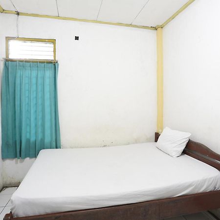 Oyo 93119 Guest House Leo Patra Muara Badak Экстерьер фото